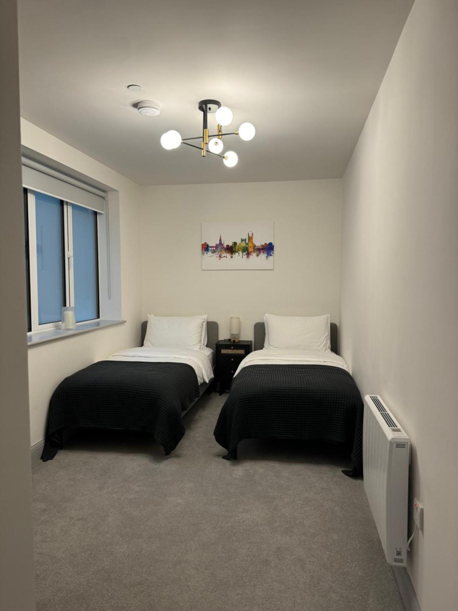 Haus Of Sulis, City Centre Apartment With Lift Access Bath Extérieur photo