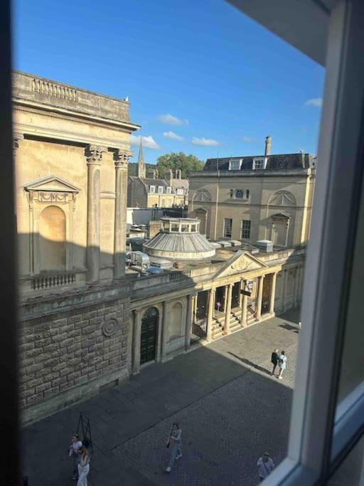 Haus Of Sulis, City Centre Apartment With Lift Access Bath Extérieur photo